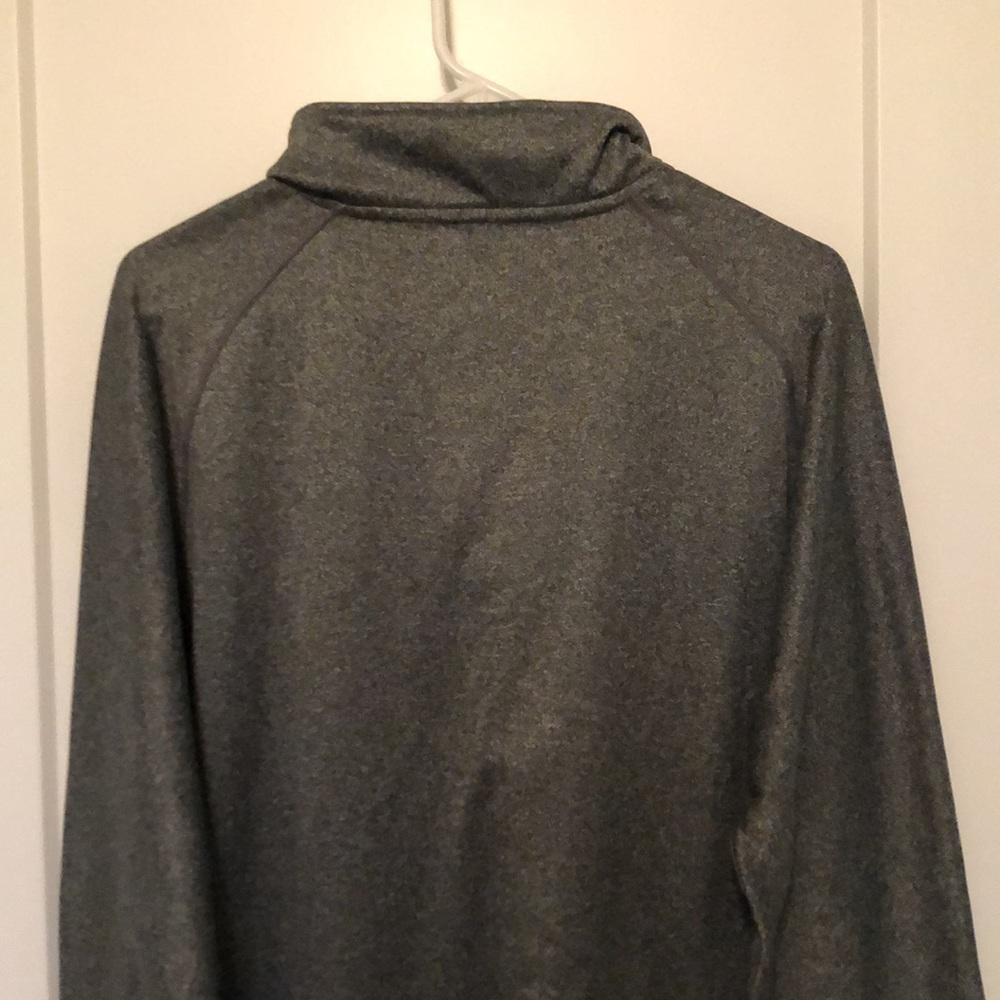 Men’s athletic pull over - Picture 6 of 6